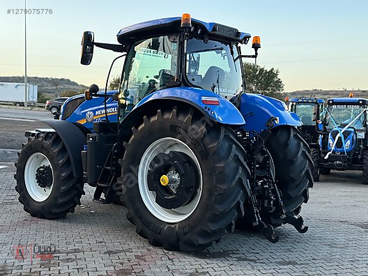 Machinery / Agricultural Machines / Tractors / New Holland / T7.270