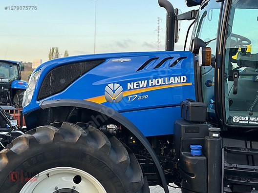 Machinery / Agricultural Machines / Tractors / New Holland / T7.270