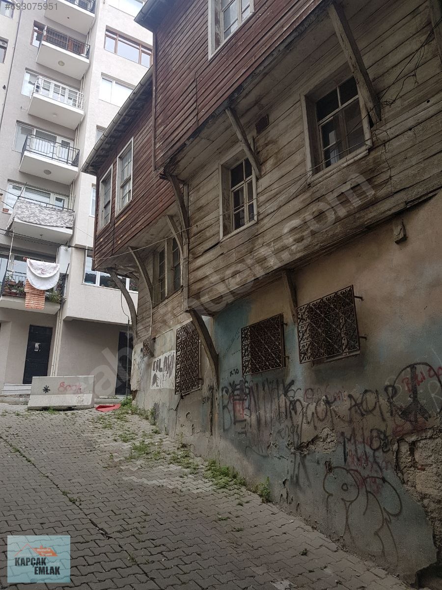 Emlak Ofisinden Satılık 6+1, 360 m² Müstakil Ev 1.925.000 TL'ye