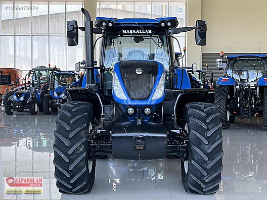 Machinery / Agricultural Machines / Tractors / New Holland / T7.230