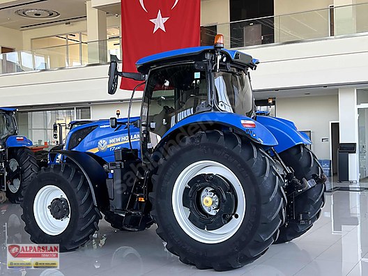 Machinery / Agricultural Machines / Tractors / New Holland / T7.230