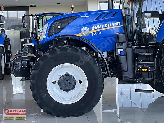 Machinery / Agricultural Machines / Tractors / New Holland / T7.230