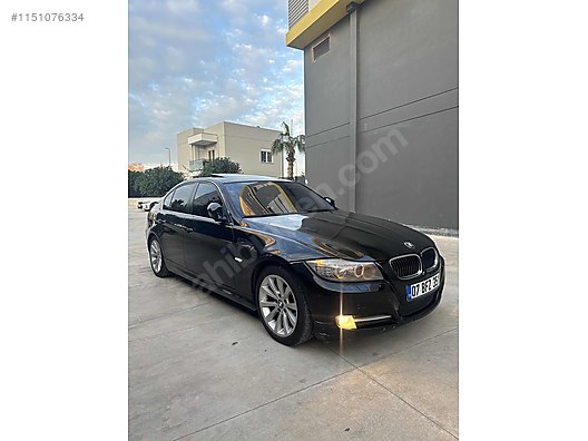 BMW E90 3 Series 320si specs, dimensions