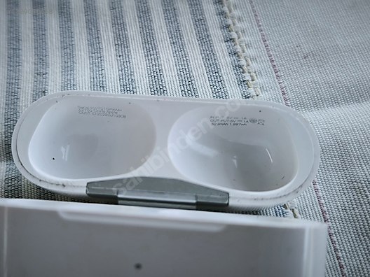 airpods pro a2700 lighting şarj kutusu, problemsiz sahibinden