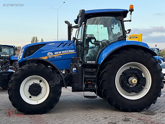 Machinery / Agricultural Machines / Tractors / New Holland / T7.230