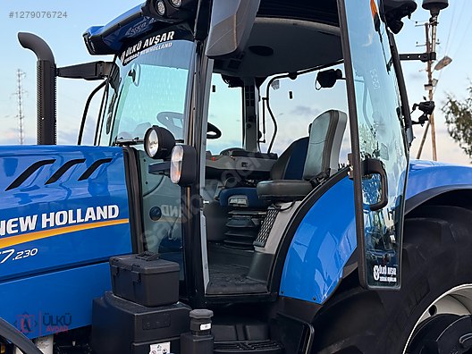 Machinery / Agricultural Machines / Tractors / New Holland / T7.230