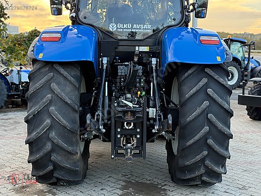 Machinery / Agricultural Machines / Tractors / New Holland / T7.230