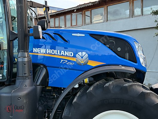 Machinery / Agricultural Machines / Tractors / New Holland / T7.230