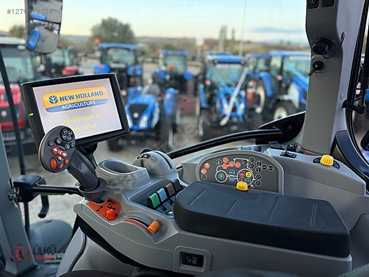 Machinery / Agricultural Machines / Tractors / New Holland / T7.230