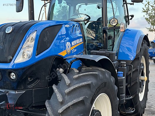 Machinery / Agricultural Machines / Tractors / New Holland / T7.230