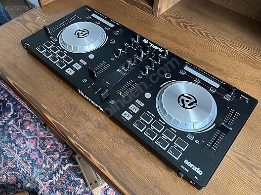 Numark Mixtrack Pro 3 DJ Controller Serato / Sorunsuz on