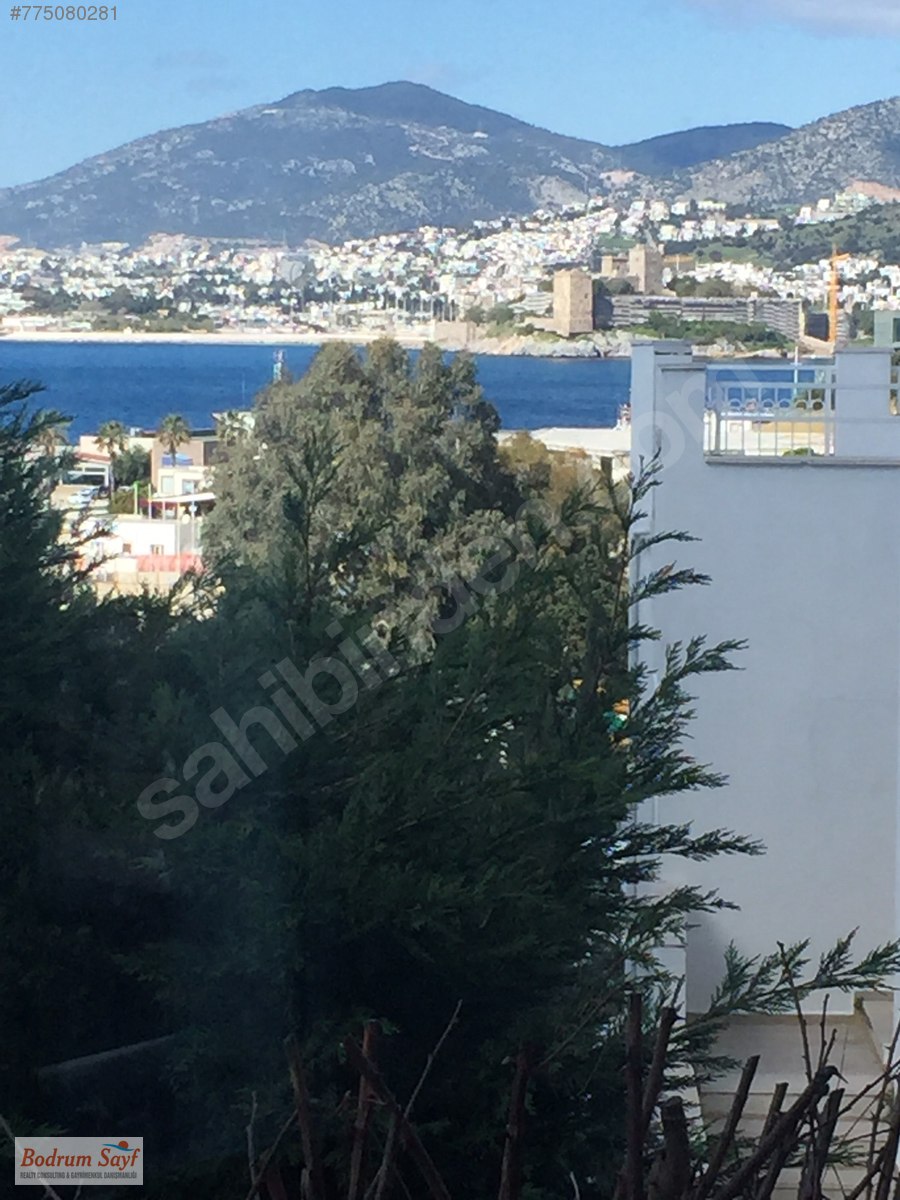 Port Bodrum evlerinde kiralık geniş salon eşyalı 1+1 daire Kiralık