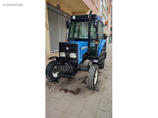 Machinery / Agricultural Machines / Tractors / New Holland / 75-56s