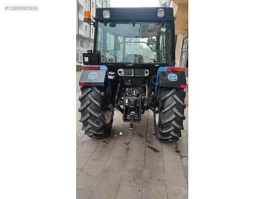 Machinery / Agricultural Machines / Tractors / New Holland / 75-56s