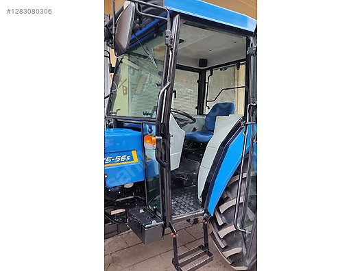 Machinery / Agricultural Machines / Tractors / New Holland / 75-56s