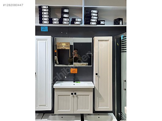 İkinci El ve Sıfır Alışveriş / Bahçe & Yapı Market / Yapı Malzemeleri / Banyo & Mutfak / Banyo Dolabı