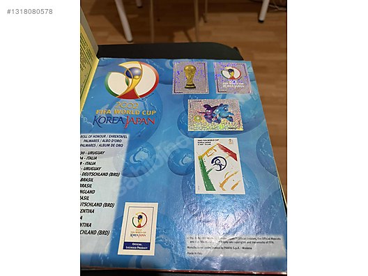 Sport Cards / 2002 Korea-Japan World Cup panini sticker album on