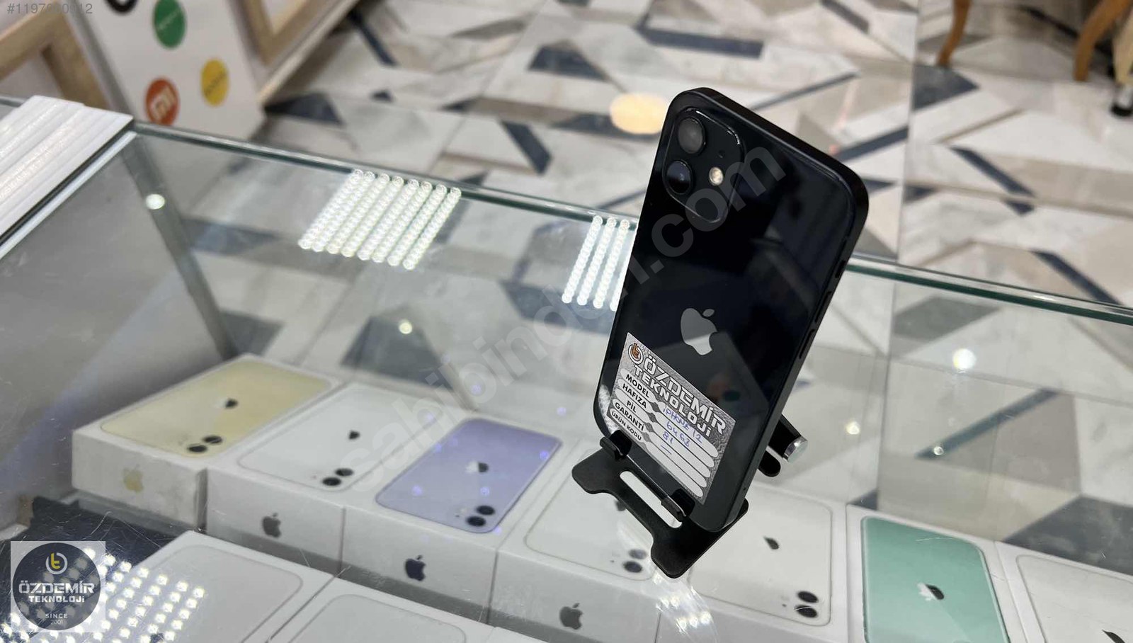 Apple / iPhone 12 / ÖZDEMİR^APPLE İPHONE 12 SİYAH 64GB PİL/81 TR