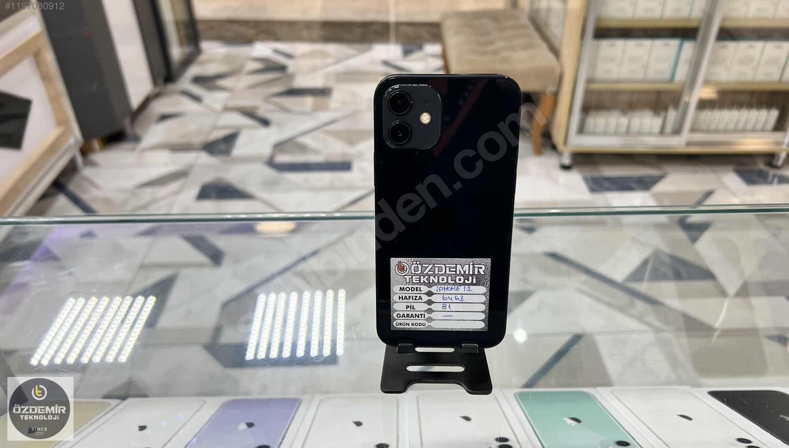 Apple / iPhone 12 / ÖZDEMİR^APPLE İPHONE 12 SİYAH 64GB PİL/81 TR