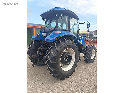 Machinery / Agricultural Machines / Tractors / New Holland / TR5.110