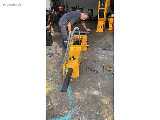 Machinery / Heavy Equipment / For Rent / Excavators / Sumitomo 