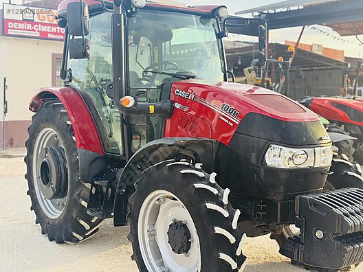 Machinery / Agricultural Machines / Tractors / Case IH / Farmall 100M