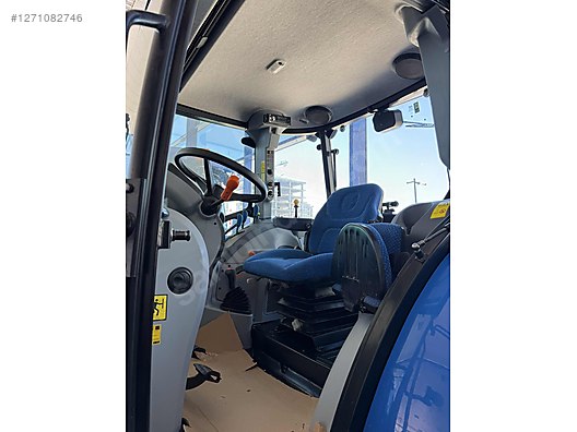 Machinery / Agricultural Machines / Tractors / New Holland / T5.110