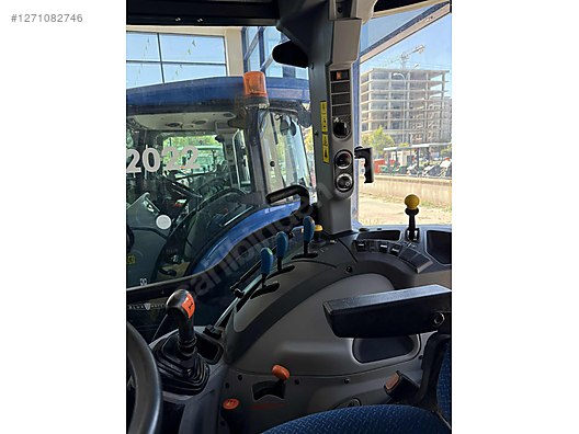 Machinery / Agricultural Machines / Tractors / New Holland / T5.110