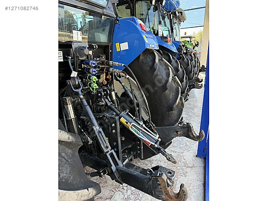 Machinery / Agricultural Machines / Tractors / New Holland / T5.110
