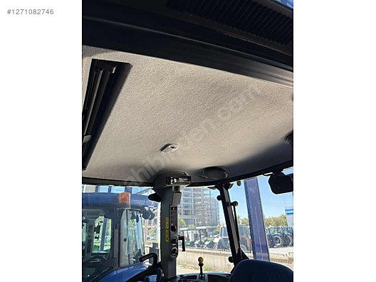 Machinery / Agricultural Machines / Tractors / New Holland / T5.110