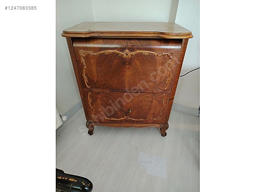 Used & Brand New Items / Antique / Furniture / Den & Living Room / Antique Cupboard