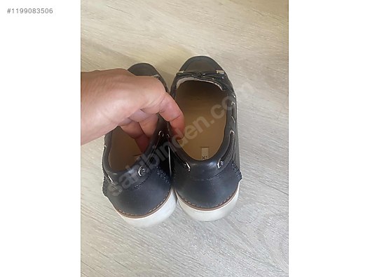 Used & Brand New Items / Clothing & Accessories / Women / Shoes / Flat Shoes