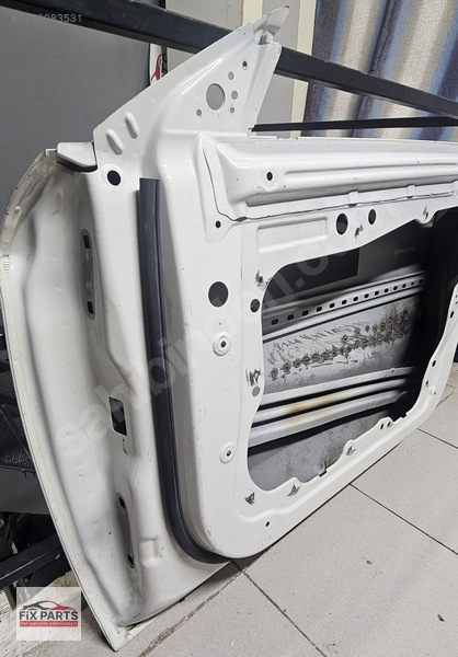 Mercedes CLC Kapı