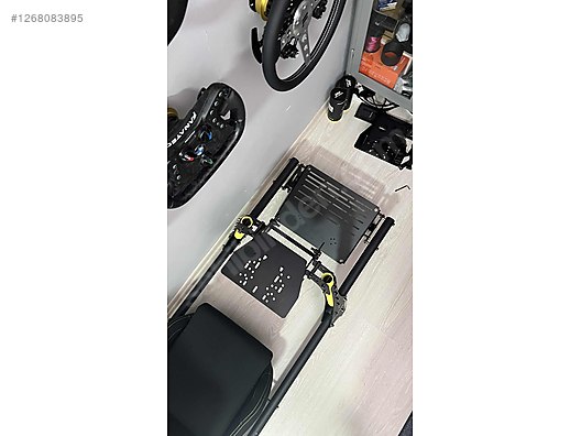 Used & Brand New Items / Gaming & Gamers Exclusive / Gaming Equipment / PC Game Racing Wheels