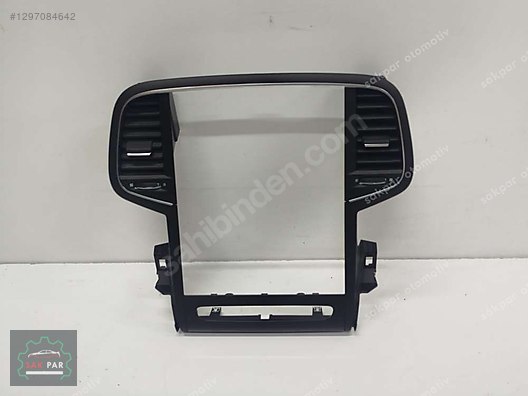Megane 4 Torpido Orta Havalandırma Izgarası Çerçevesi 687515655R