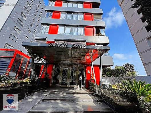 Fenerbahçe'de Deniz Manzaralı Katta Tek Satılık 4+1 Daire 200 m2