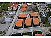HAVUZLU SİTEDE MERKEZE DENİZE YÜRÜME MESAFESİNDE BAHÇE KATI 1+1