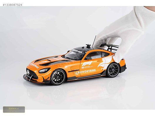 Minichamps Diecast Model 1:18 Mercedes Benz Araba - 1338087524