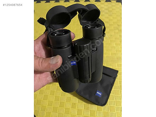 Used & Brand New Items / Cameras & Photographic Equipment / Binoculars