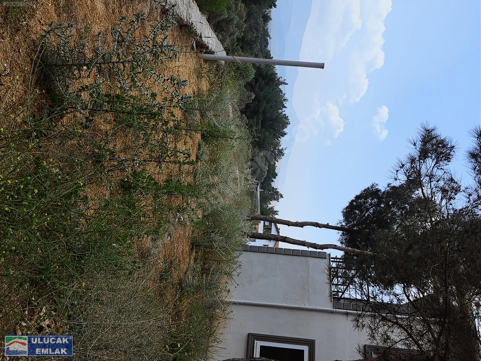 İZMİR BORNOVA YAKAKÖY,DE MÜSTAKİL EV VİLLA KİRALIK Kiralık Müstakil