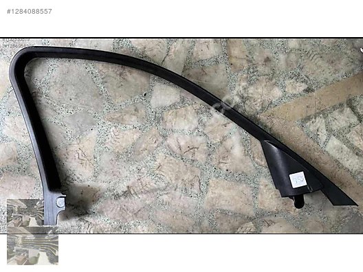車のパーツ BMW320i BMW F30 F31 F80 SOL ÖN KAPI İÇ CAM ÇERÇEVESİ FİTİLİ 7259381 ORJ