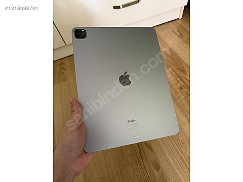 Apple / iPad Pro 6 / CİZİKSİZ PRO 6 12.9 İNCH DOKTORDAN on