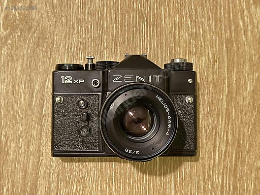 35 mm SLR / Zenit / Zenit 12XP + Helios Lens | Temiz
