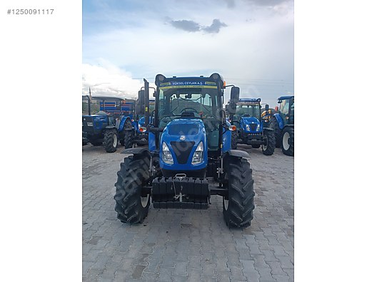 Machinery / Agricultural Machines / Tractors / New Holland / T4.70S