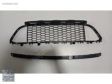 BMW 3 SERİSİ F30 M Ön Tampon Orta Izgara OEM 5118054132 SK454