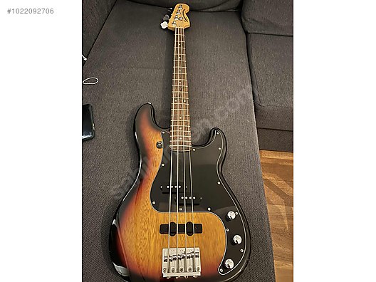 modified squier bronco bass