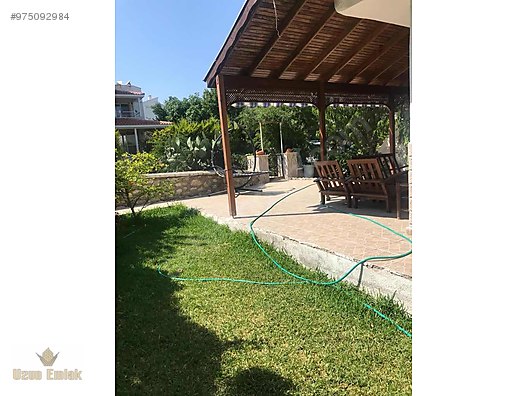 cesme ciftlikkoy de site ici denize yakin konumlu 4 1 villa satilik villa ilanlari sahibinden com da 975092984