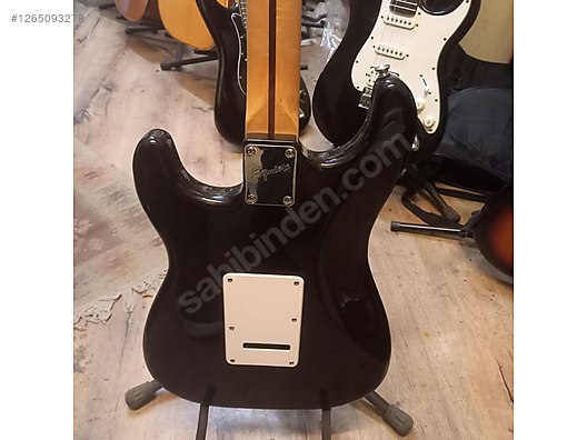 Squier Elektro Gitar