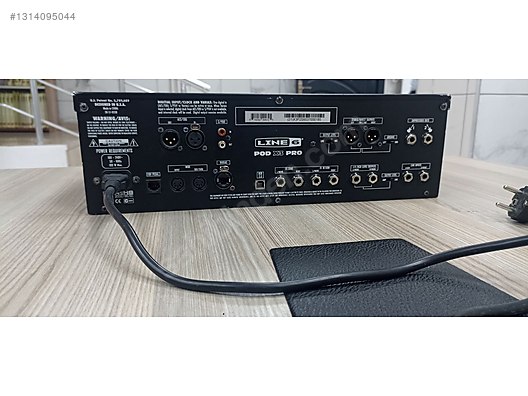 Line6 POD X3 PRO rack sistem Line6 FBV Shortboard MK2 footswitch