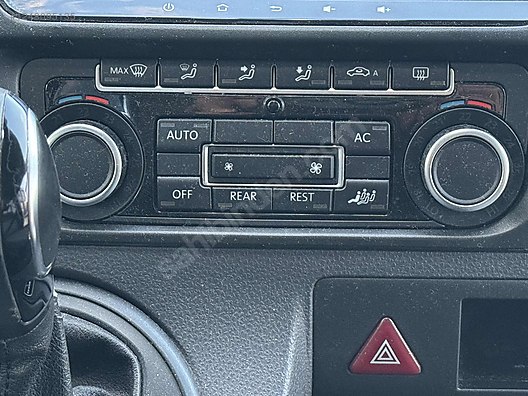 Vasıta / Minivan & Panelvan / Volkswagen / Caravelle / 2.0 TDI Comfortline